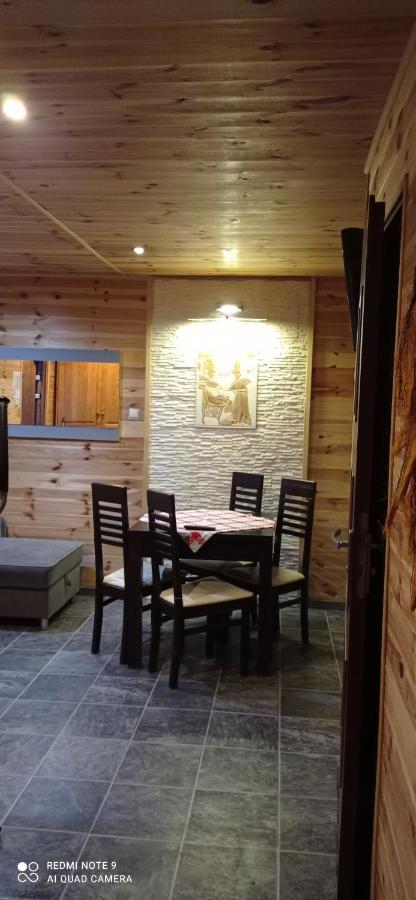 Domki Teo Pietrowe I Parterowe Rewal Ruang foto