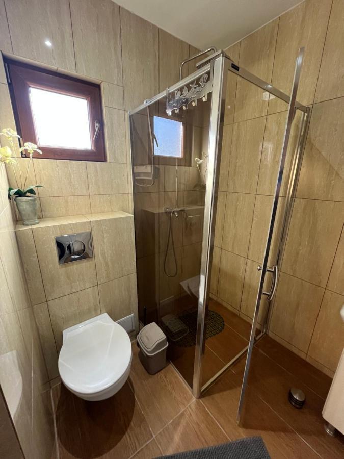 Domki Teo Pietrowe I Parterowe Rewal Bagian luar foto