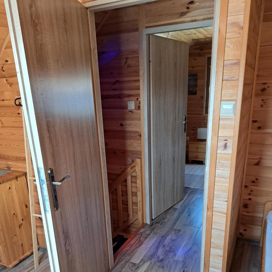 Domki Teo Pietrowe I Parterowe Rewal Bagian luar foto